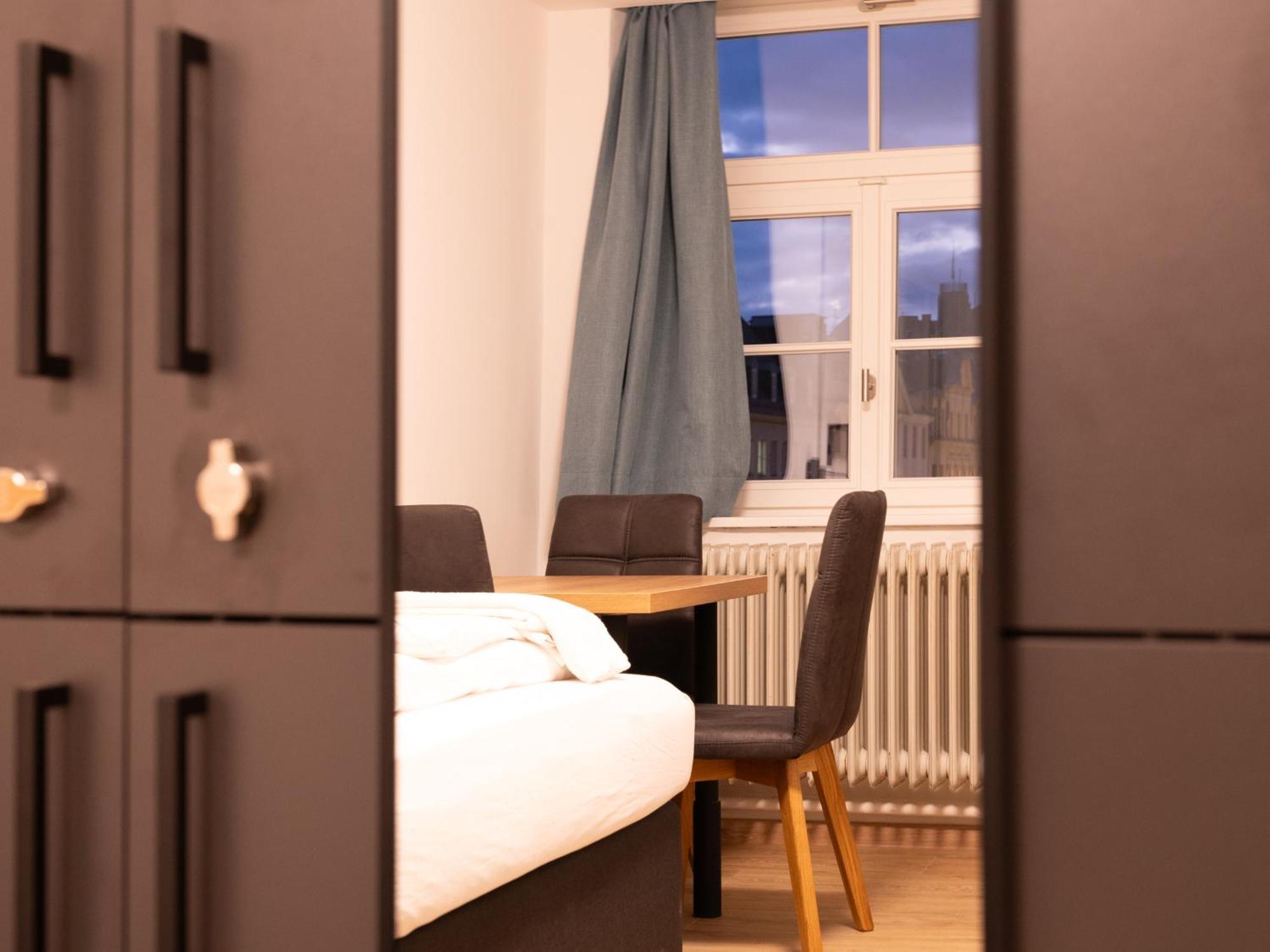 Brauhaus-Hotel Koenig Von Flandern Augusta Esterno foto