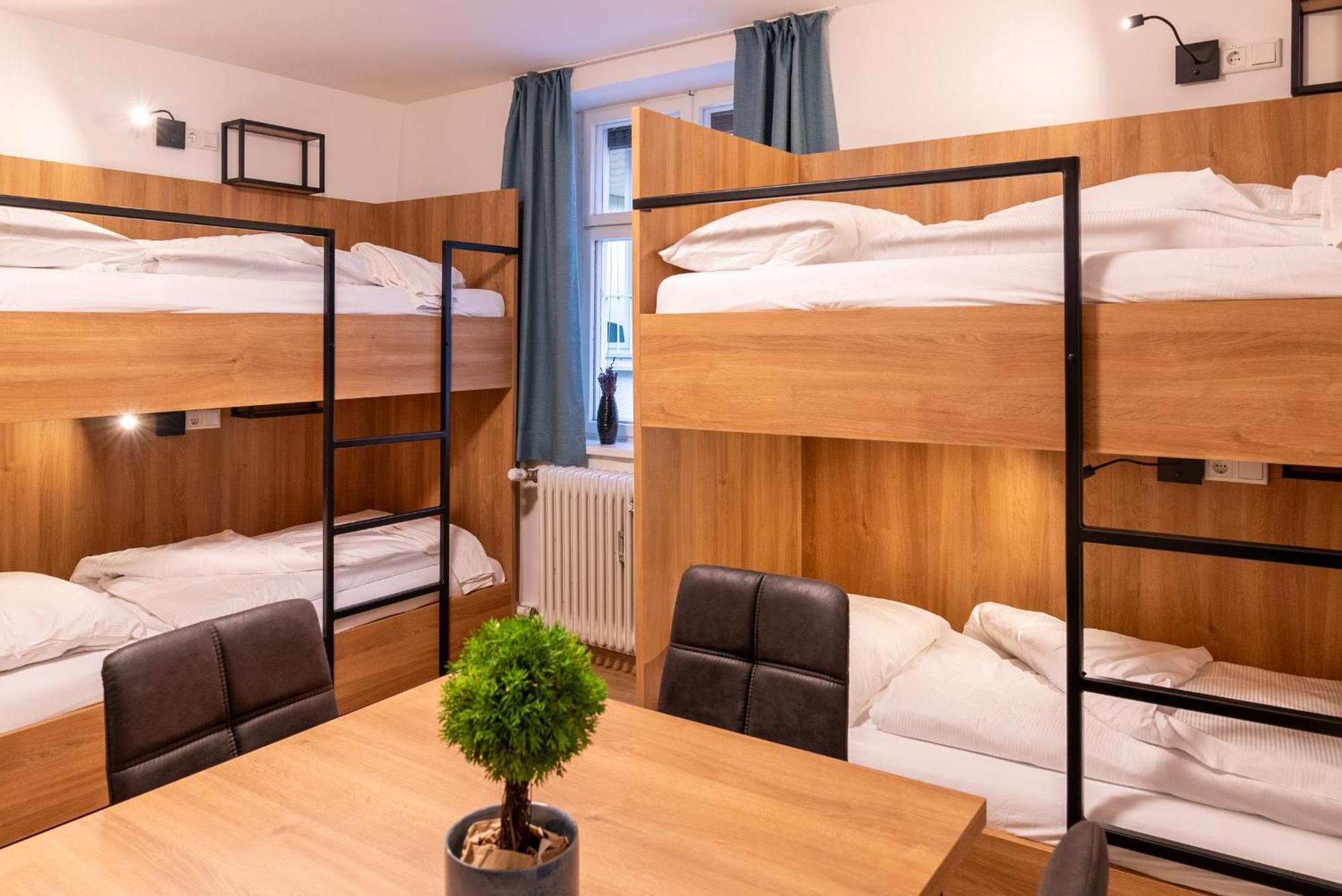 Brauhaus-Hotel Koenig Von Flandern Augusta Esterno foto
