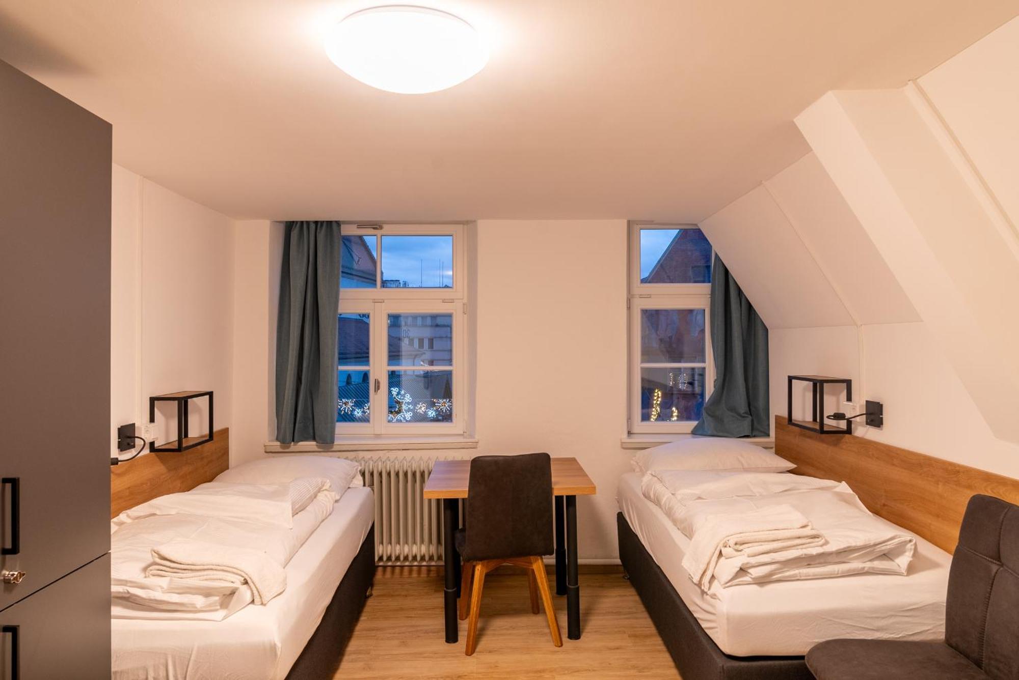 Brauhaus-Hotel Koenig Von Flandern Augusta Esterno foto