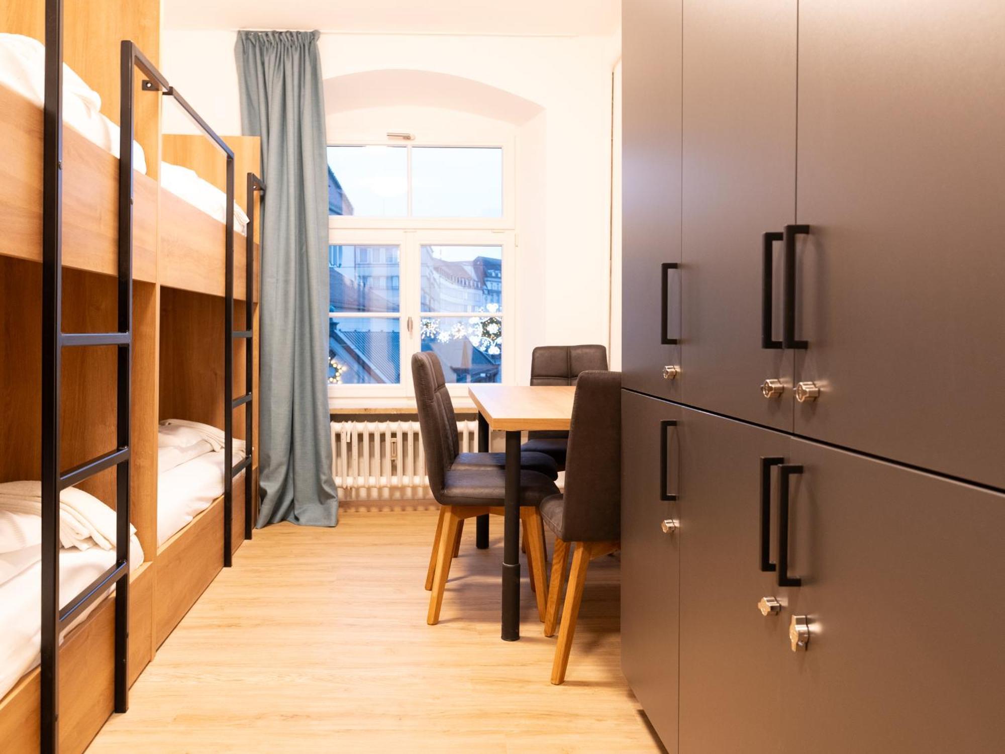 Brauhaus-Hotel Koenig Von Flandern Augusta Esterno foto